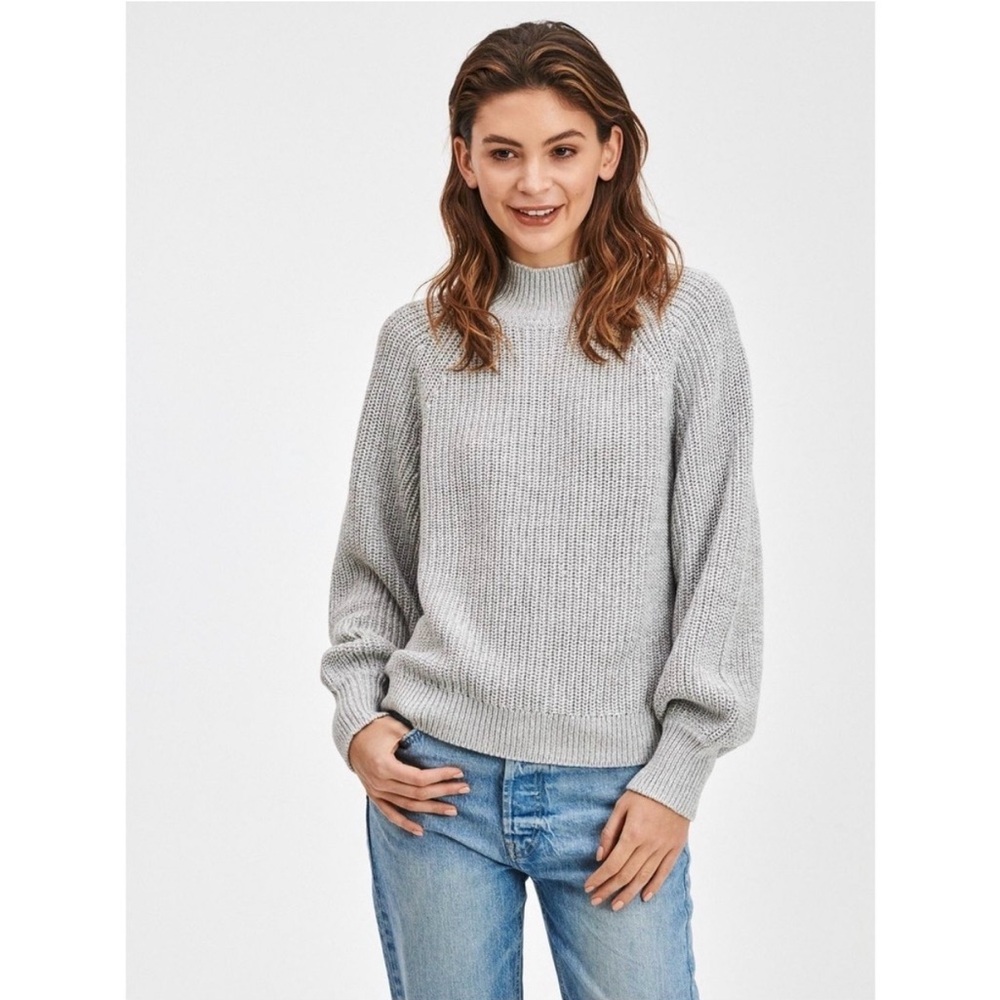 Gap Gray Mock Neck Sweater